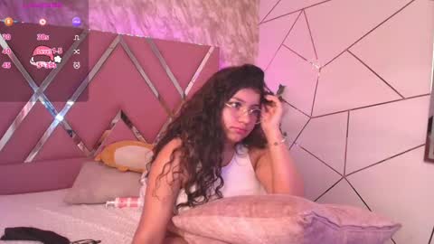 miaa_smiith1 online show from 12-19-24, 04:13
