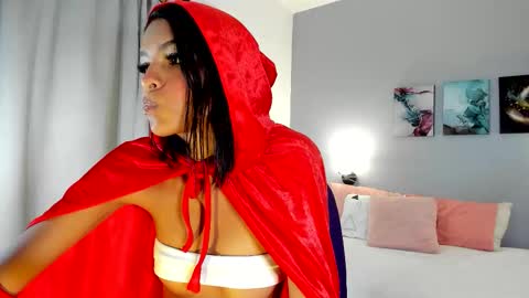 Miaa online show from 10-10-25, 01:43
