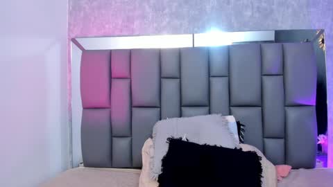 Mia online show from 01-27-25, 06:20