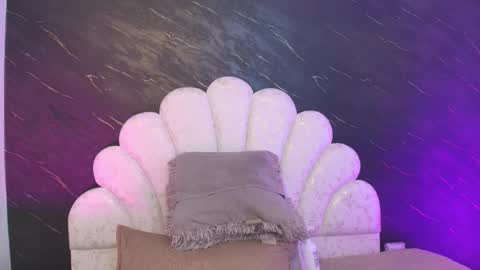 Mia online show from 03-16-26, 12:09