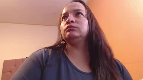 Snapshot of miaabrownn chatting on 02-12-25, 07:13 MIA online show from 02-12-25, 07:13