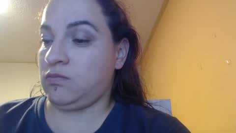 Snapshot of miaabrownn chatting on 02-19-25, 02:23 MIA online show from 02-19-25, 02:23