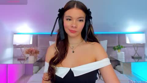 Mia online show from 10-18-25, 07:36