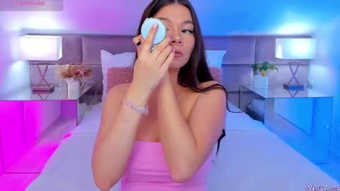 Mia online show from 11-26-25, 01:34