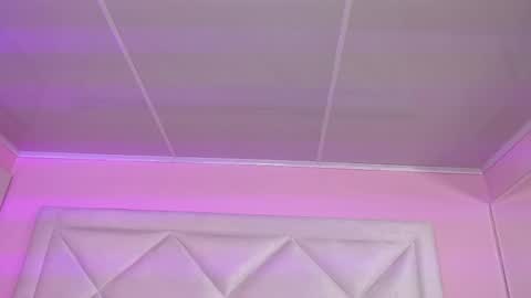 Snapshot of miaasmiith_ chatting on 10-25-25, 12:34 Alexandra online show from 10-25-25, 12:34