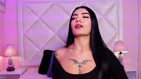 Snapshot of miaasmiith_ chatting on 11-01-25, 01:24 Alexandra online show from 11-01-25, 01:24