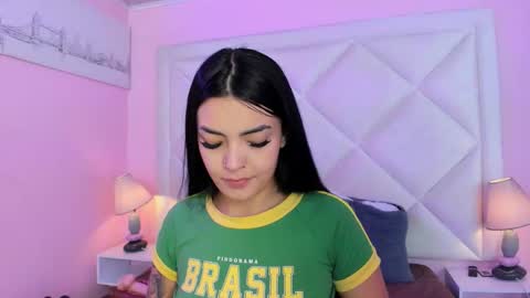 Snapshot of miaasmiith_ chatting on 02-04-26, 11:27 Alexandra online show from 02-04-26, 11:27