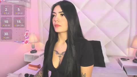 Snapshot of miaasmiith_ chatting on 02-13-26, 02:24 Alexandra online show from 02-13-26, 02:24