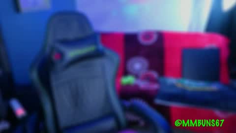 Mia online show from 11-06-25, 02:45