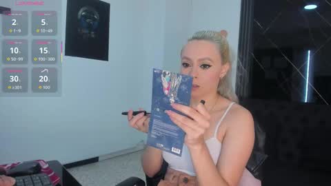 Snapshot of miacarperrlux chatting on 02-13-26, 09:44 MiaCarper online show from 02-13-26, 09:44