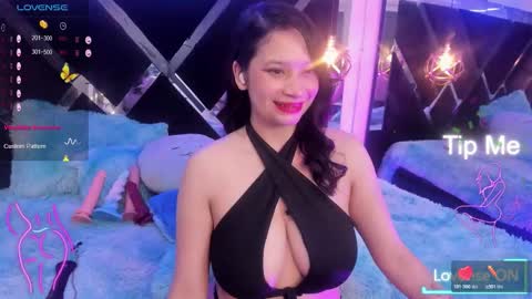 Mia online show from 10-25-25, 03:36