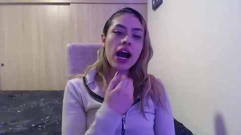 Miia  online show from 11-22-25, 02:21