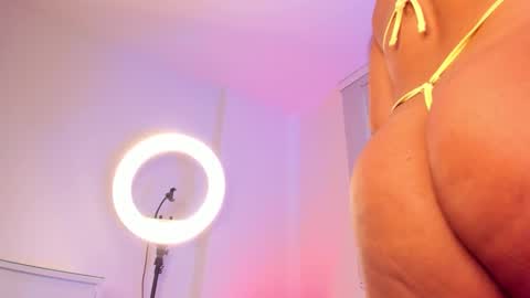 IG Yojanagomez  online show from 02-05-26, 01:16