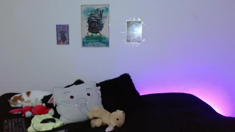 Mia david      online show from 04-14-26, 09:32