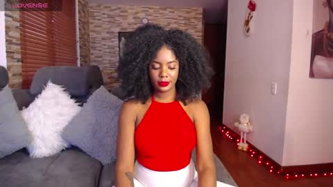 Snapshot of miaderail chatting on 01-04-25, 10:55 Sofi online show from 01-04-25, 10:55