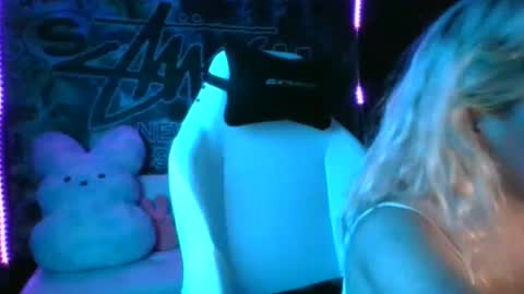 Snapshot of miaellababy chatting on 10-01-25, 04:29 miaellababy online show from 10-01-25, 04:29