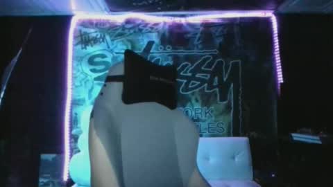 Snapshot of miaellababy chatting on 10-26-25, 12:27 miaellababy online show from 10-26-25, 12:27