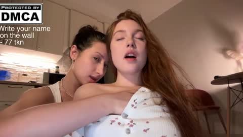 Mia online show from 04-21-26, 10:45