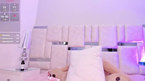 Snapshot of miagiorgia chatting on 01-10-25, 09:10 Mia online show from 01-10-25, 09:10