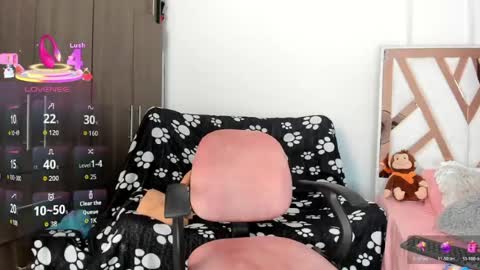 Mia online show from 05-27-26, 05:32
