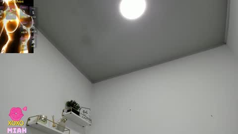 Miah Collins online show from 11-26-25, 11:33