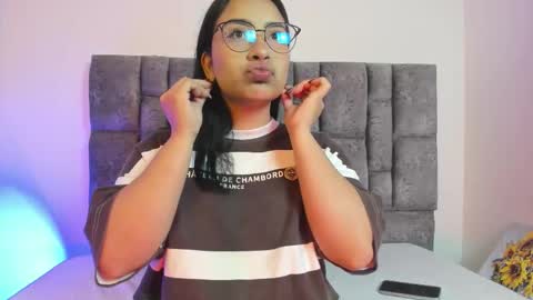 miah new independent model acount online show from 10-30-25, 02:13