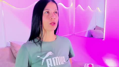 Snapshot of miahansson chatting on 05-18-26, 02:12 MIA online show from 05-18-26, 02:12