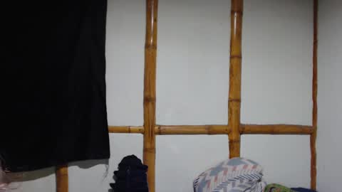 Snapshot of miahells chatting on 02-11-25, 02:25 Mia Sam online show from 02-11-25, 02:25