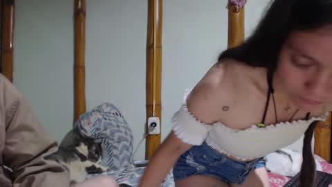 Snapshot of miahells chatting on 02-19-25, 06:44 Mia Sam online show from 02-19-25, 06:44