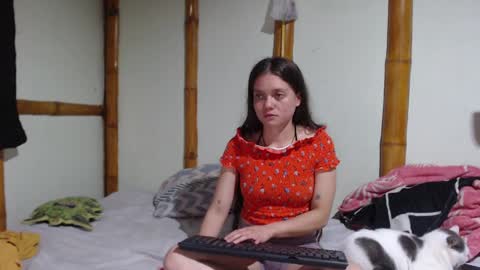 Snapshot of miahells chatting on 02-25-25, 06:20 Mia Sam online show from 02-25-25, 06:20
