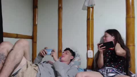 Snapshot of miahells chatting on 03-12-25, 01:47 Mia Sam online show from 03-12-25, 01:47