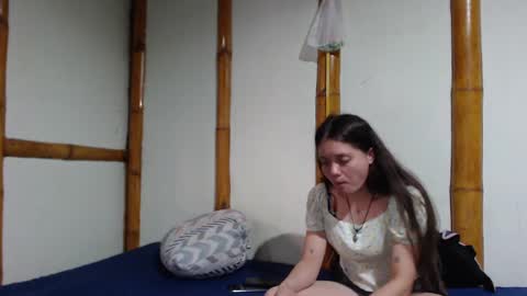 Snapshot of miahells chatting on 03-12-25, 09:45 Mia Sam online show from 03-12-25, 09:45
