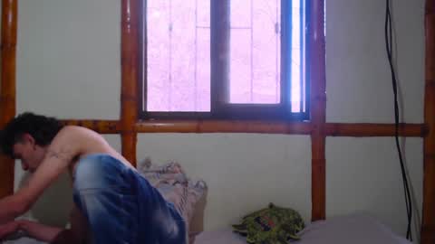 Snapshot of miahells chatting on 09-21-25, 03:02 Mia Sam online show from 09-21-25, 03:02