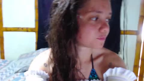 Snapshot of miahells chatting on 09-28-25, 03:17 Mia Sam online show from 09-28-25, 03:17