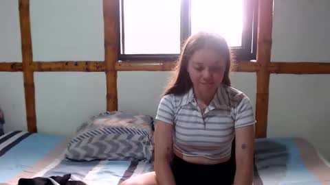 Snapshot of miahells chatting on 10-05-25, 04:16 Mia Sam online show from 10-05-25, 04:16