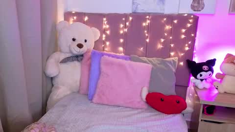 Snapshot of miahjoness chatting on 01-17-26, 04:50 Miah Joness online show from 01-17-26, 04:50