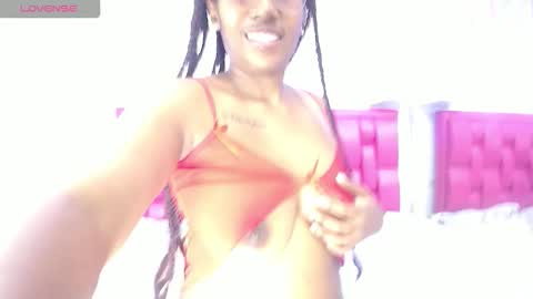 MiahLove31 online show from 11-11-25, 04:34