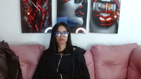 Snapshot of miahotcs chatting on 01-12-26, 12:32 miahotcs online show from 01-12-26, 12:32