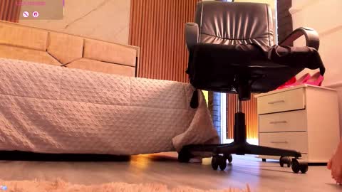 Miah  Sens online show from 11-08-25, 04:23