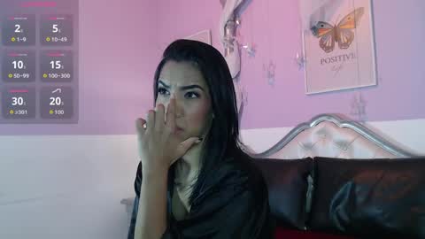 Snapshot of miakarsson chatting on 05-10-26, 11:59 Mia online show from 05-10-26, 11:59