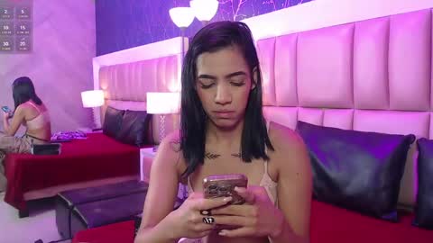 Snapshot of miakarsson chatting on 05-11-26, 11:49 Mia online show from 05-11-26, 11:49