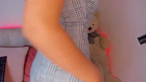 miakris1 online show from 02-21-25, 03:23