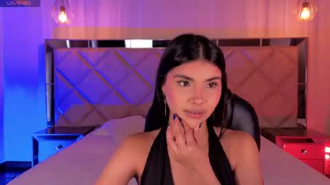 Snapshot of mialaurence_ chatting on 07-11-26, 06:54 Call me Mia online show from 07-11-26, 06:54