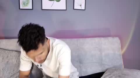 Mia online show from 11-22-25, 07:02