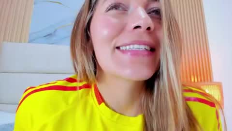 Snapshot of miamalkovaa_ chatting on 06-17-26, 05:25 Mia Malkova online show from 06-17-26, 05:25