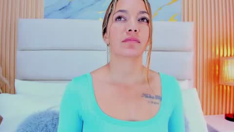 Snapshot of miamalkovaa_ chatting on 06-22-26, 11:29 Mia Malkova online show from 06-22-26, 11:29