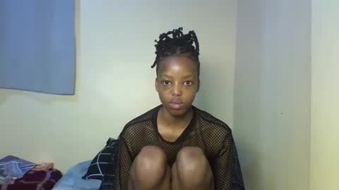 Muffin online show from 12-21-25, 01:18