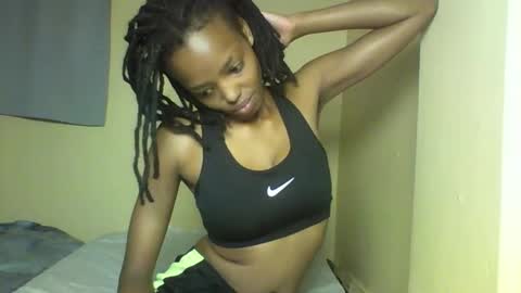 Snapshot of miami_muffin chatting on 02-02-26, 12:31 Muffin online show from 02-02-26, 12:31