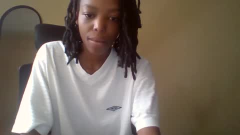 Muffin online show from 04-01-26, 01:39