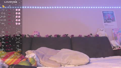 Snapshot of miamiameow chatting on 01-19-25, 03:53 Mia online show from 01-19-25, 03:53